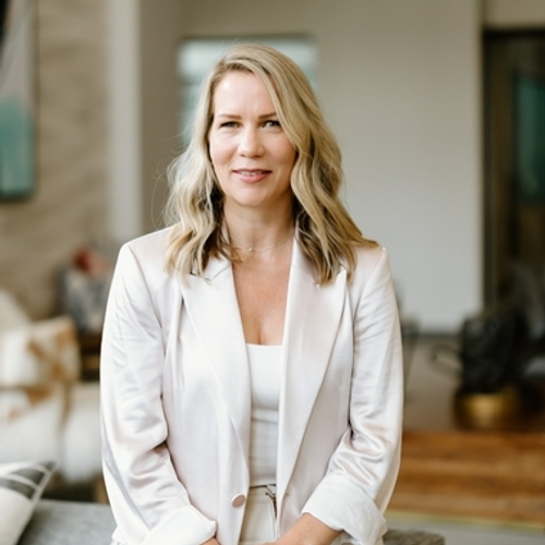 Emilia Peace, Independent Insurance Agent