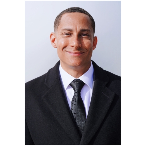 Alyxzander Solomon, Comparion Insurance Agent