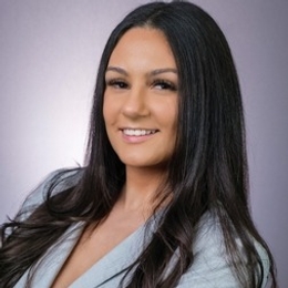 Amanda Barbosa, Insurance Agent