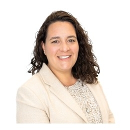 Amy Varza, Comparion Insurance Agent