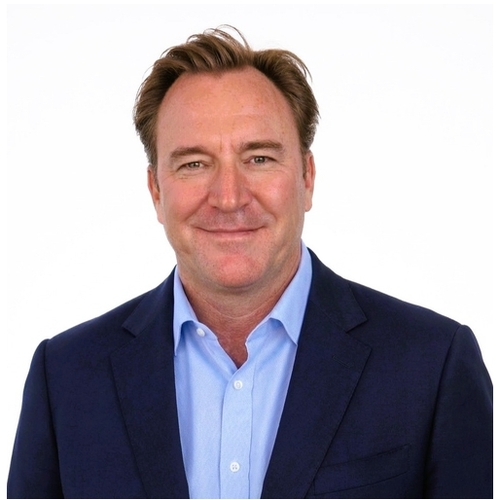 Christopher Lee, Comparion Insurance Agent