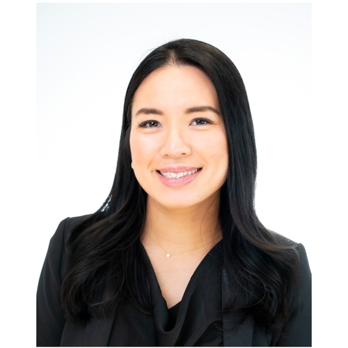 Deanna Thai, Comparion Insurance Agent