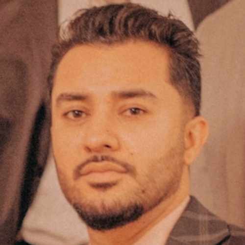 Muzammil Bhutto, Comparion Insurance Agent