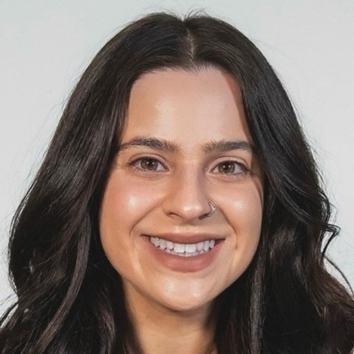 Sophie Cavano, Comparion Insurance Agent