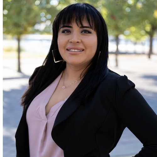 Stephanie Salazar, Comparion Insurance Agent