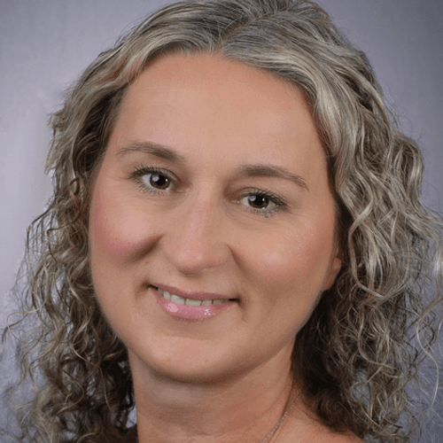 Urszula Prominski, Comparion Insurance Agent