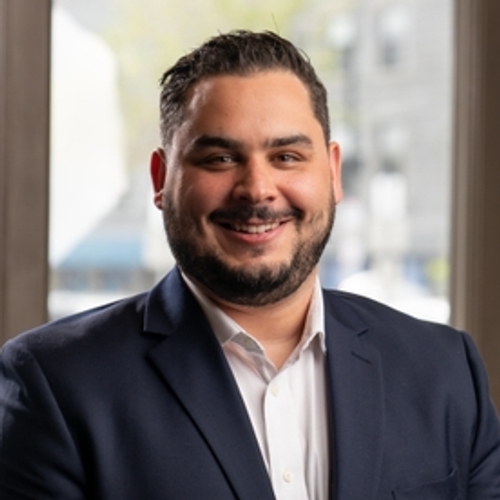 Victor Cabral Jr, Comparion Insurance Agent