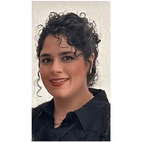 Yasaman Karimdelavar, Comparion Insurance Agent