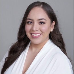 Genesis Serrano, Comparion Sales Associate