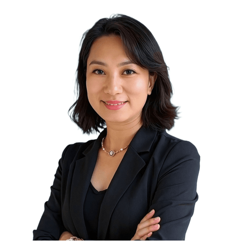 Sophia Riemann, Comparion Sales Associate