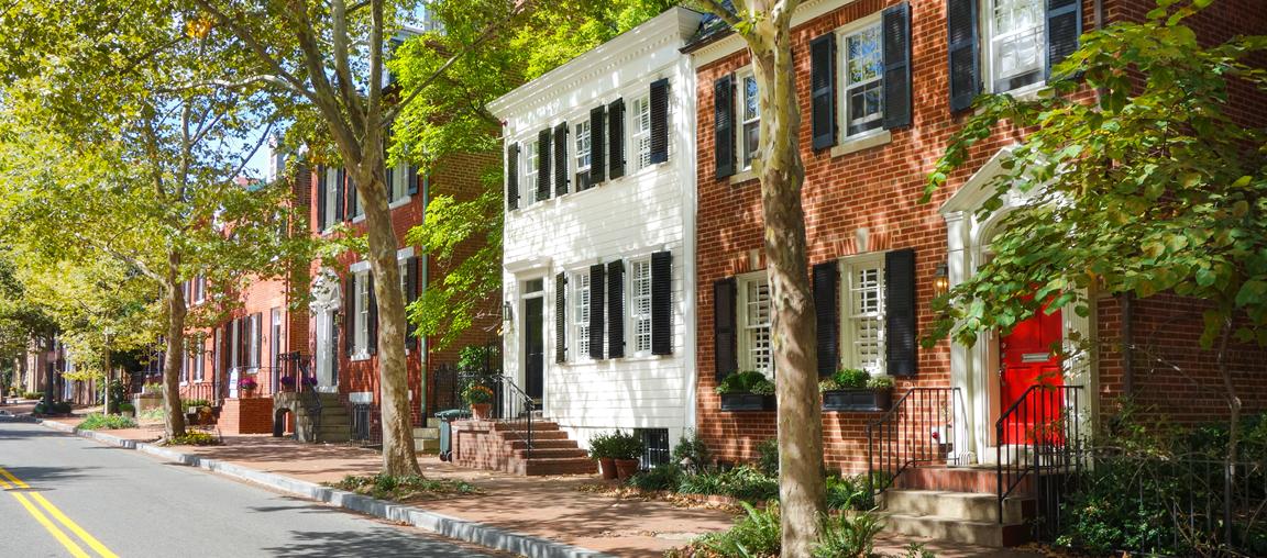 Row of townhomes in a DC neighborhood